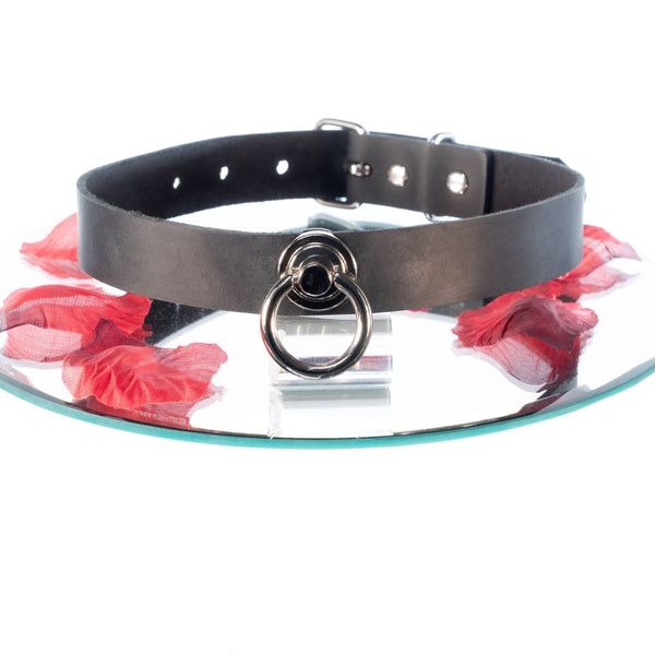 SiaLinda: Kurzes Halsband Leder mit großem O-Ring 20mm, Serie Nummer 12 Silver, Geschenkverpackung